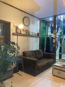 night:RE vintage clothing & art spaceの店内の様子