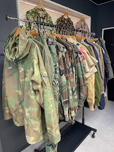 古着屋 unfold(アンフォールド)の店内の様子