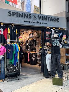SPINNS VINTAGE仙台店の店内の様子