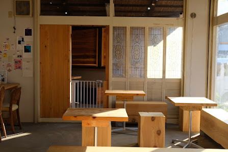 MATRA used clothing & Cafeの店内の様子