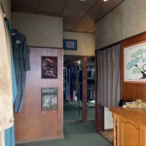 古着屋 OLD GREEN 三郷本店の店舗写真