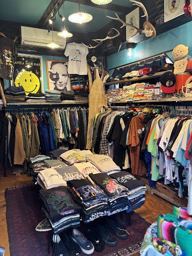 八王子古着屋HUTTEの店舗写真