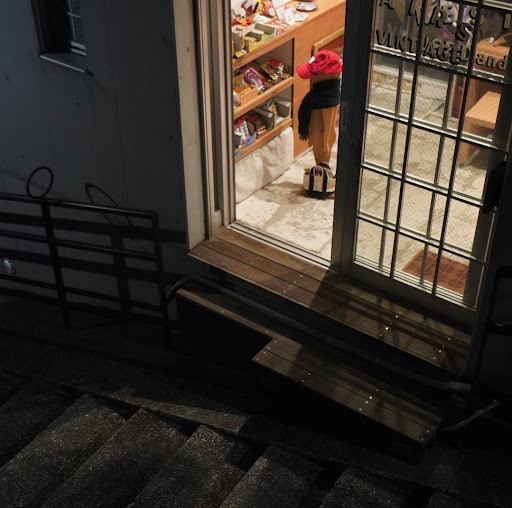Restairs used&vintageの店内の様子