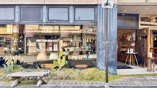 Knock Out Iseの店舗写真