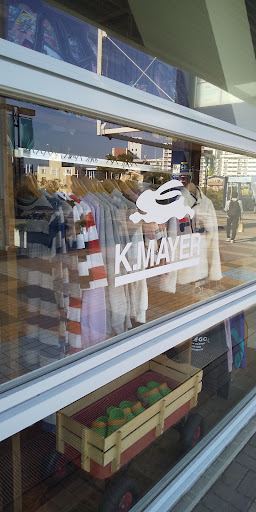 7BRIDGEの店内の様子