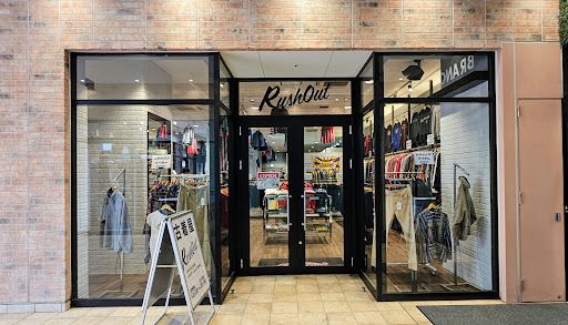 古着屋rushout ブランチ神戸店の店舗写真