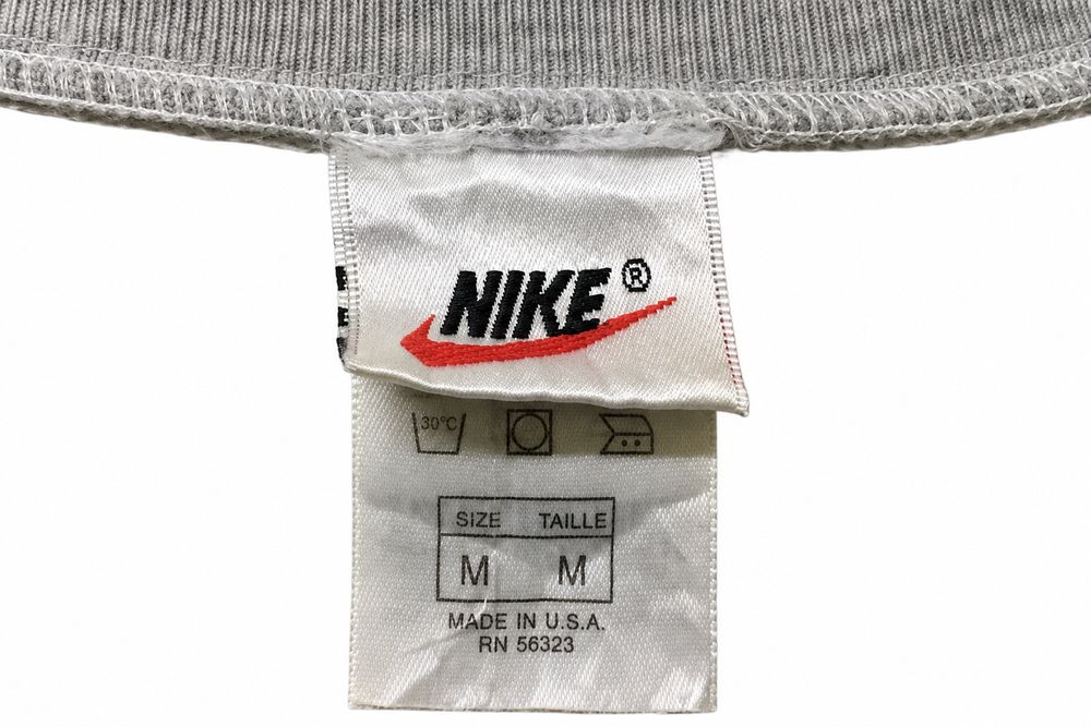 NIKE生産国表示・実物資料ベースの再構成イメージ