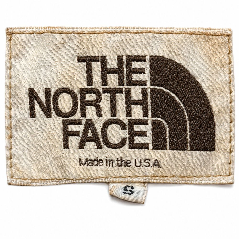THE NORTH FACE茶タグの織りとサイズタブ