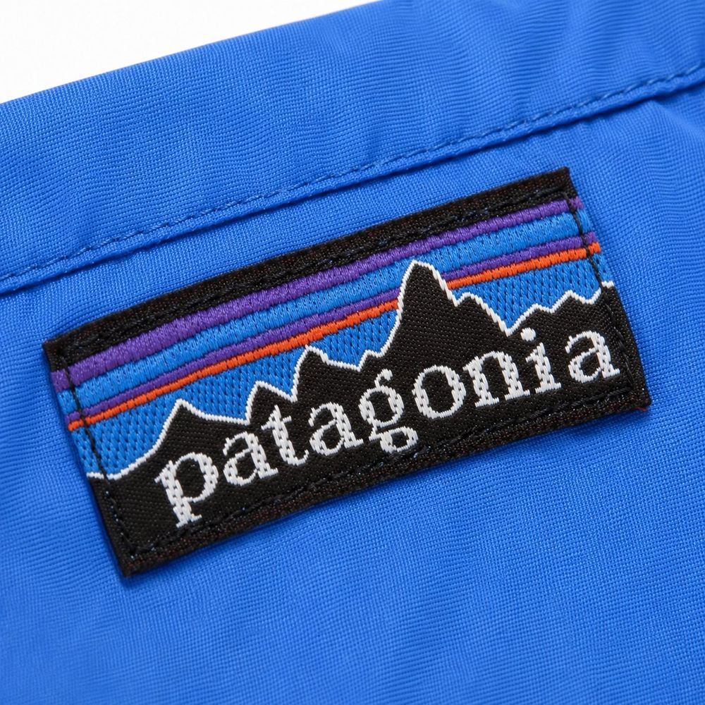近年PatagoniaのRN・STY・FAコード付き内タグ